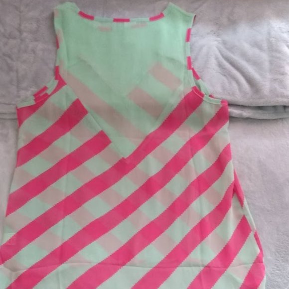 Sheer Sleeveless Top - Picture 4 of 6